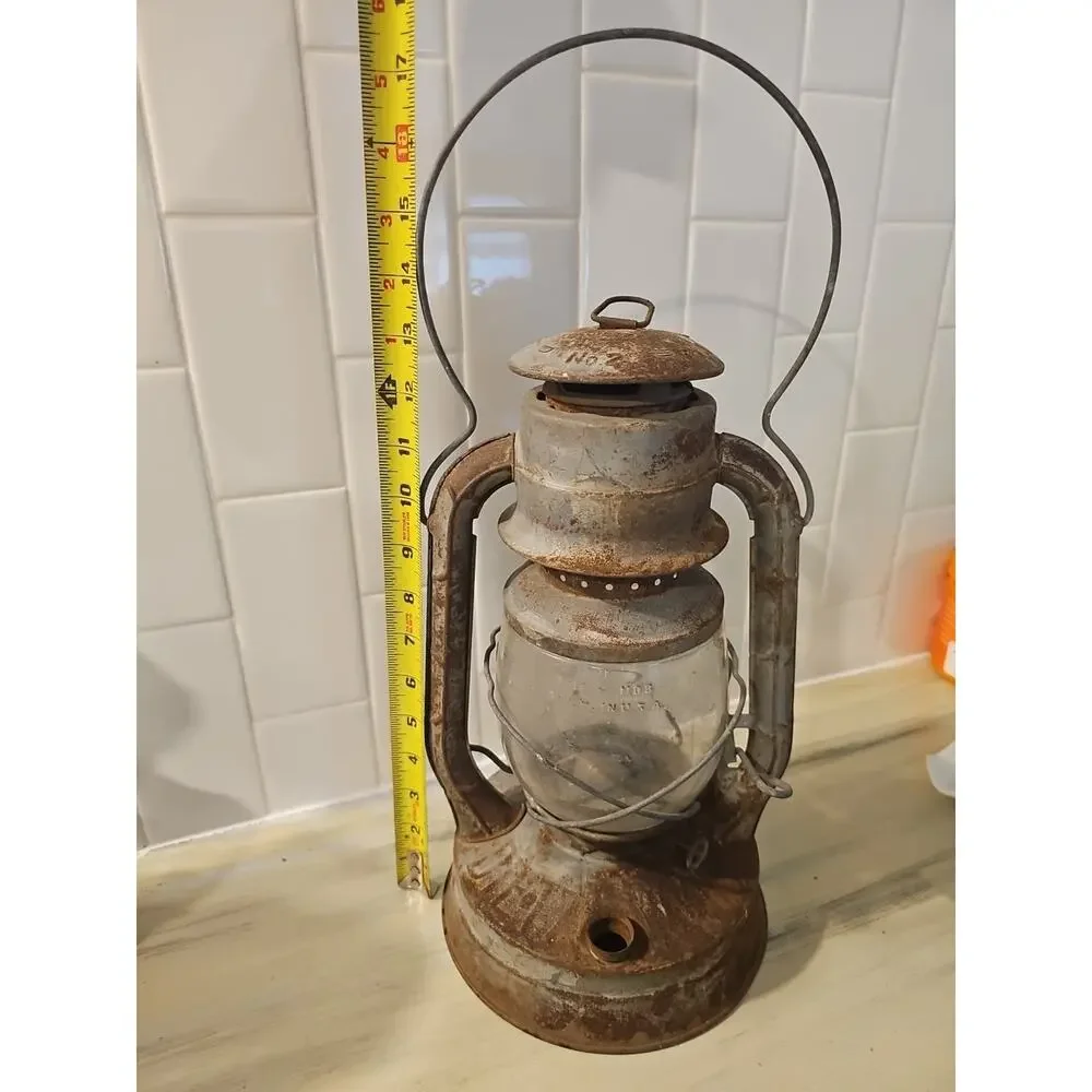 Antique Dietz No. 2 D-Lite‎ Lantern Railroad Hurricane Tubular Oil H Loc Nob NY